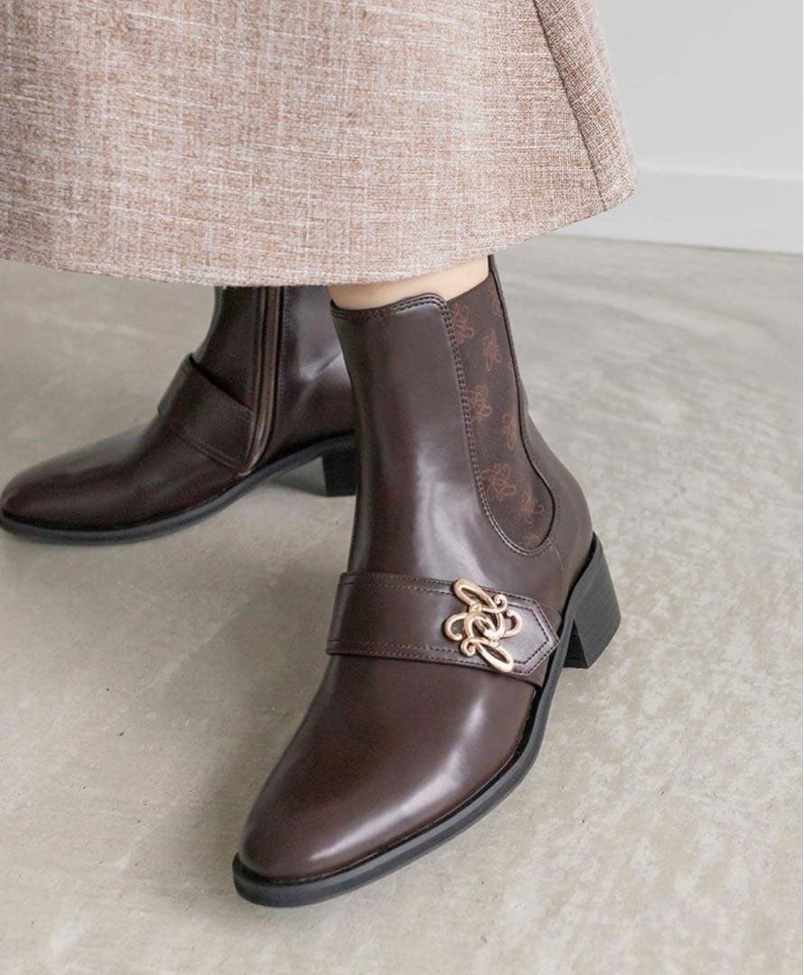 ☆美品☆【銀座かねまつ】アクアベルリブニットショートブーツ (24