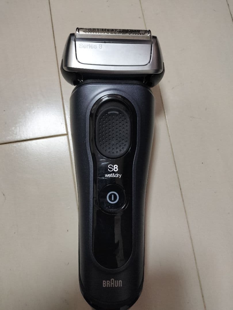 Braun Series 8 メンズ電気シェーバー 展示品 未使用品 本体のみ
