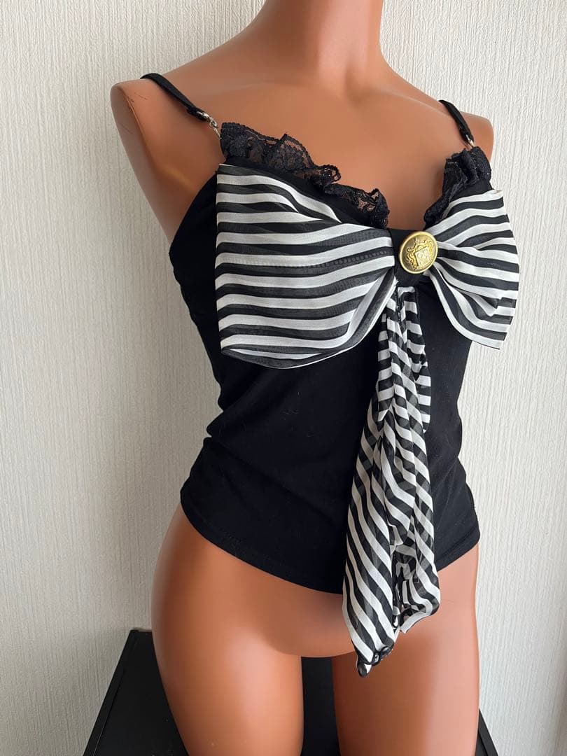 【希少】 d.i.a. 胸元リボン姫ギャル系背中開きトップス