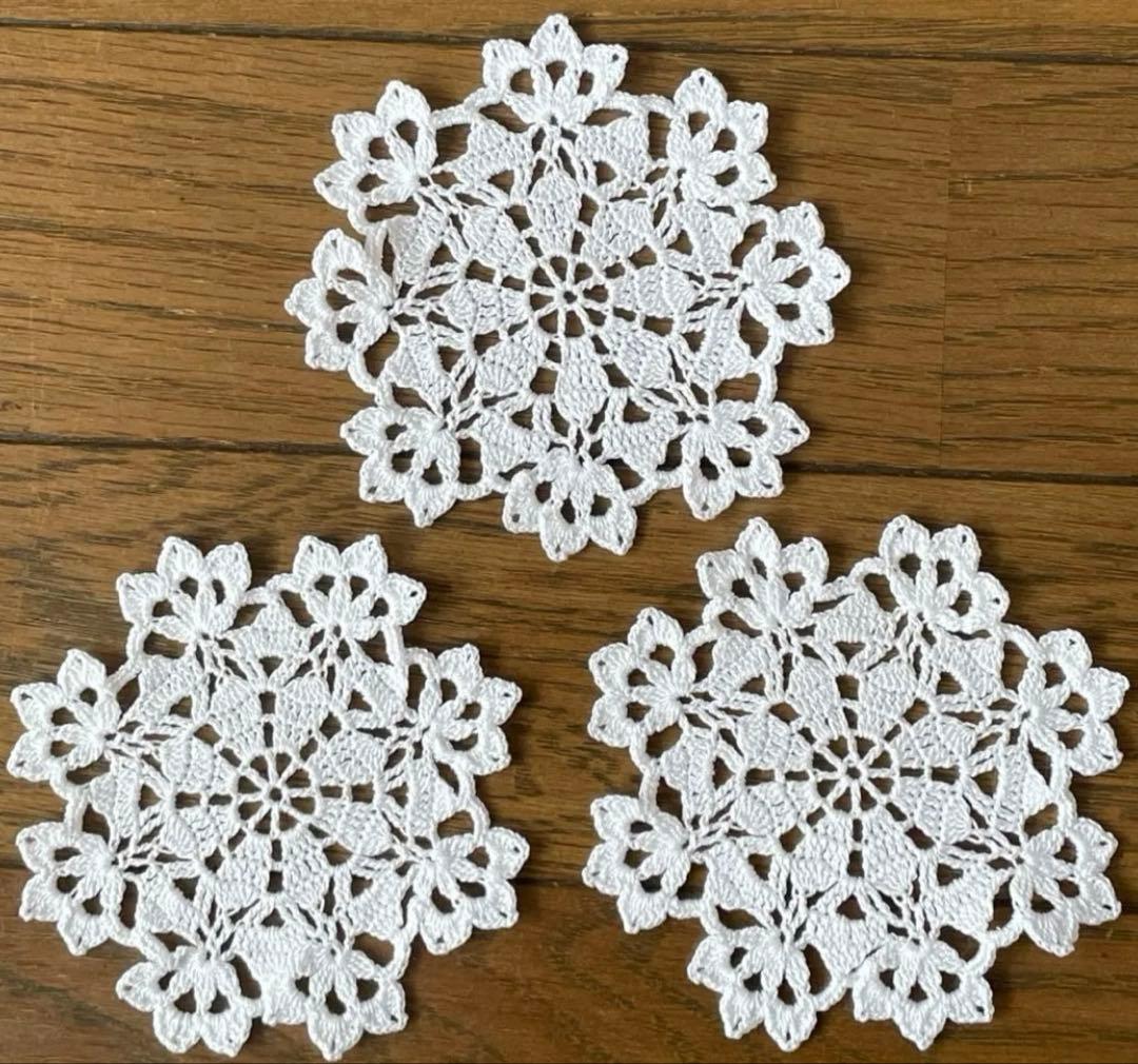 ハンドメイド レース編み ドイリー3枚セット - メルカリ