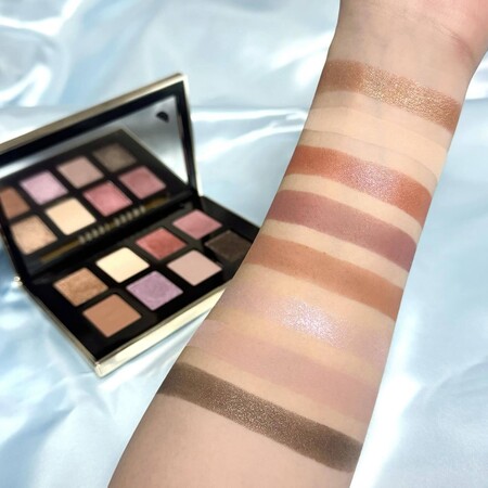 アリス イン ワンダーランド アイシャドウ パレット | ボビイ ブラウン