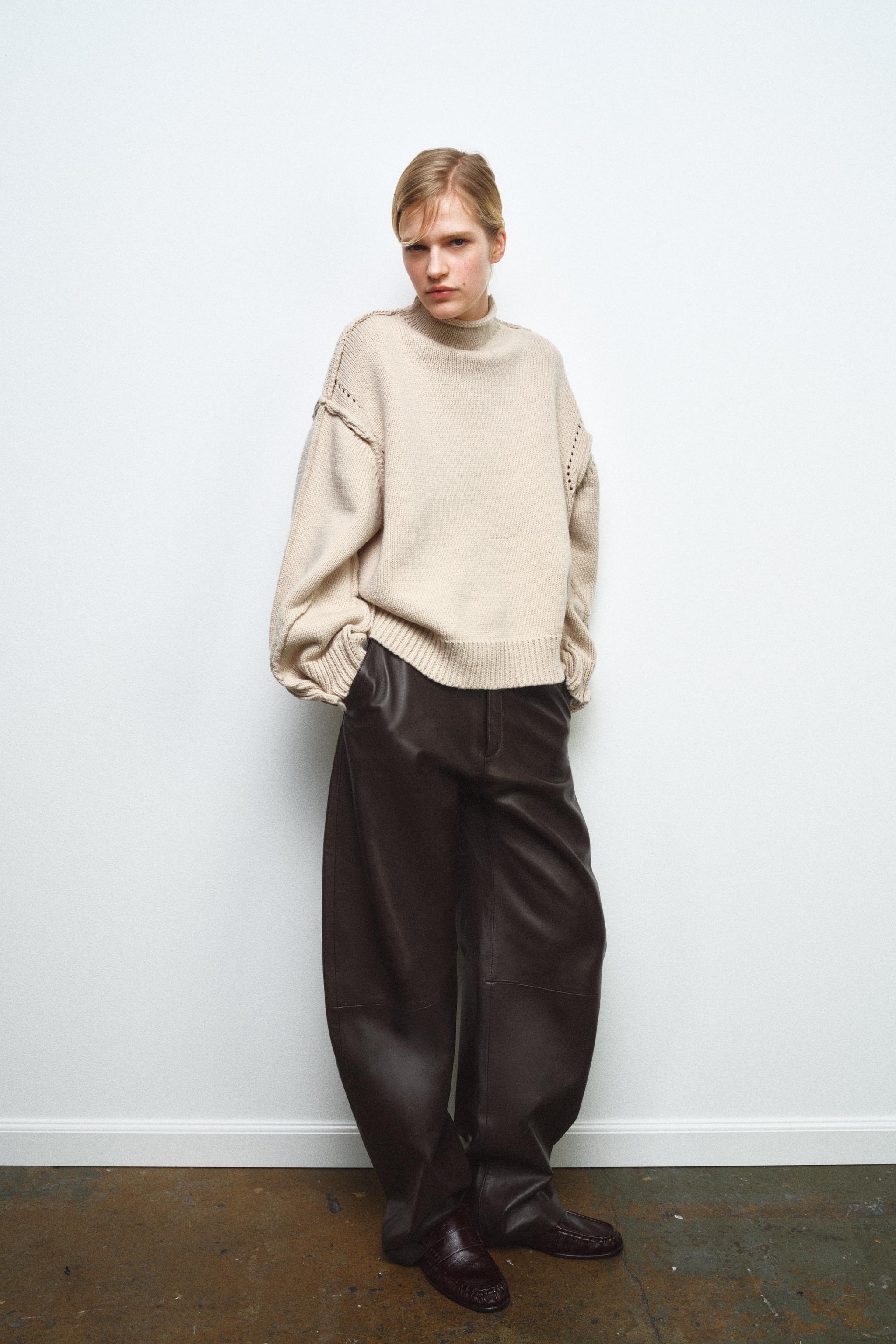 SEAM DETAIL KNIT SWEATER - Stone | ZARA Canada