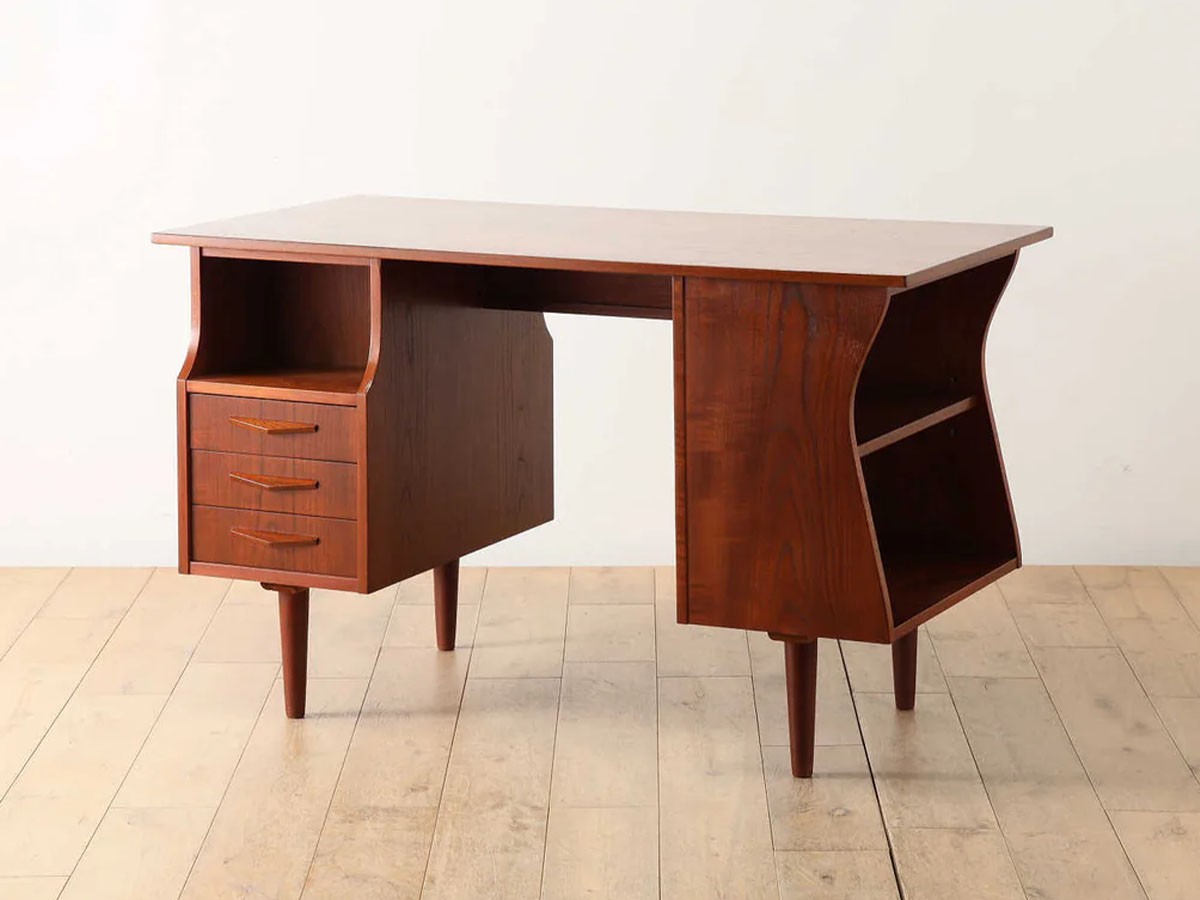 Lloyd's Antiques Real Antique Desk / ロイズ・アンティークス