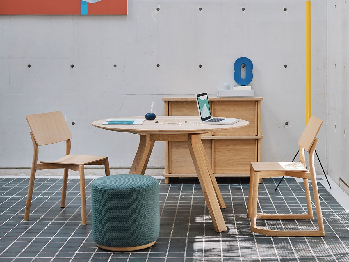 KARIMOKU NEW STANDARD ELEPHANT POUF Task / カリモクニュー