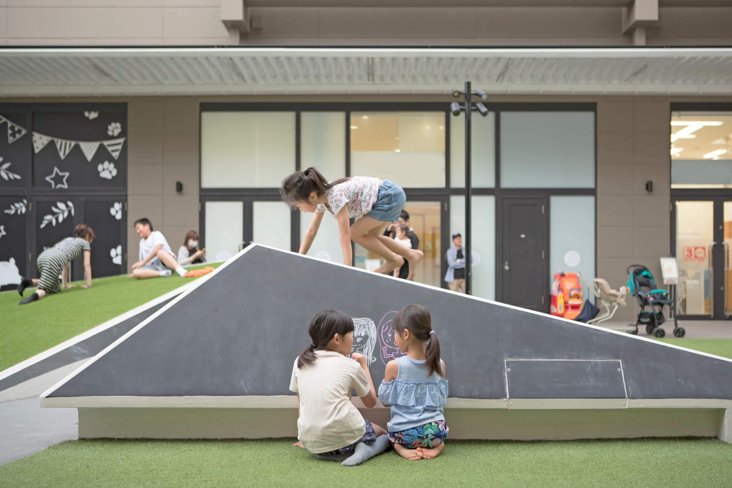 イオンモール宮崎 – hinata TERRACE ｜ STGK Inc. | ランドスケープ