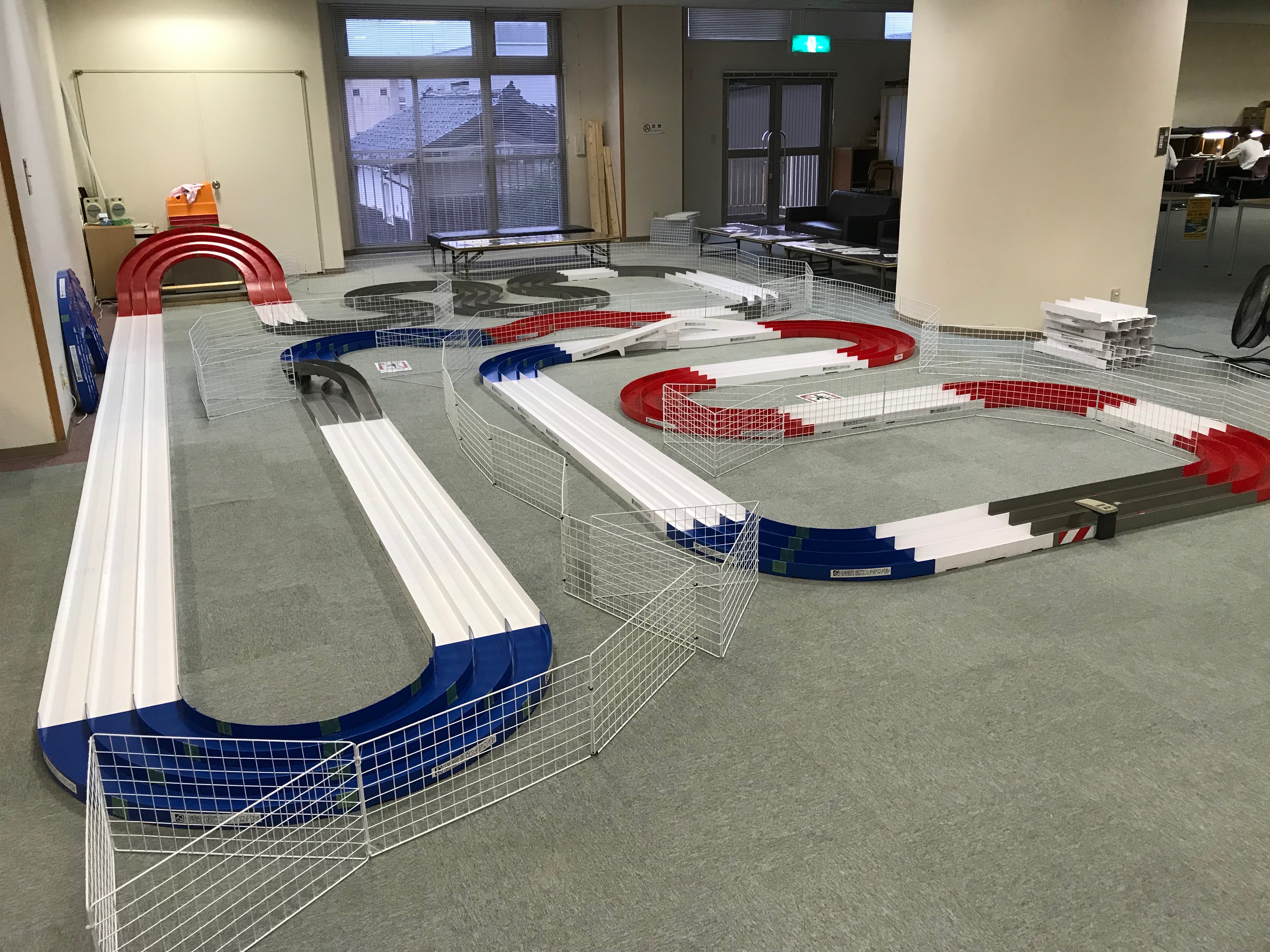 レンタル 大型ミニ四駆コース タミヤジャパンカップジュニアサーキット