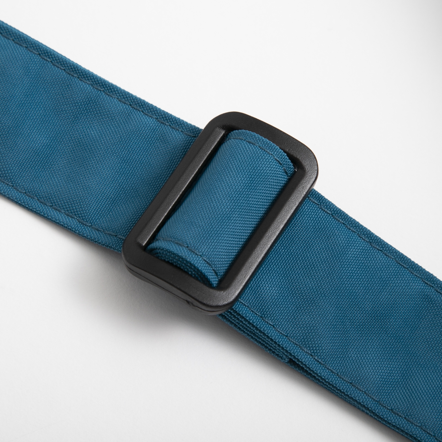 HEALTHY BACK BAG/テクスチャードナイロンS -大容量なのに、軽く