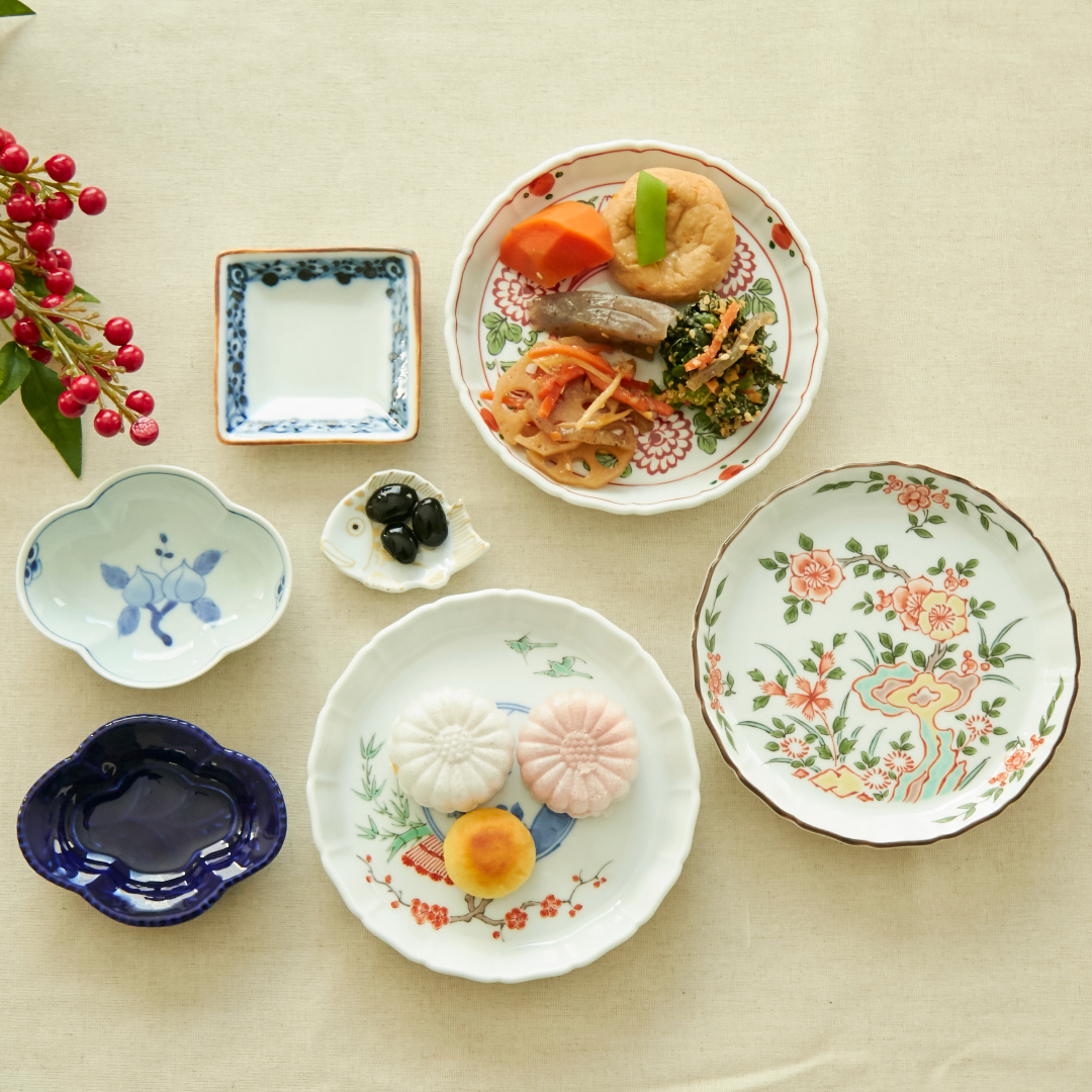 与山窯 桔梗渕4.5寸皿 輪宝団龍富士山図 -ハレの日の席を彩り豊かに