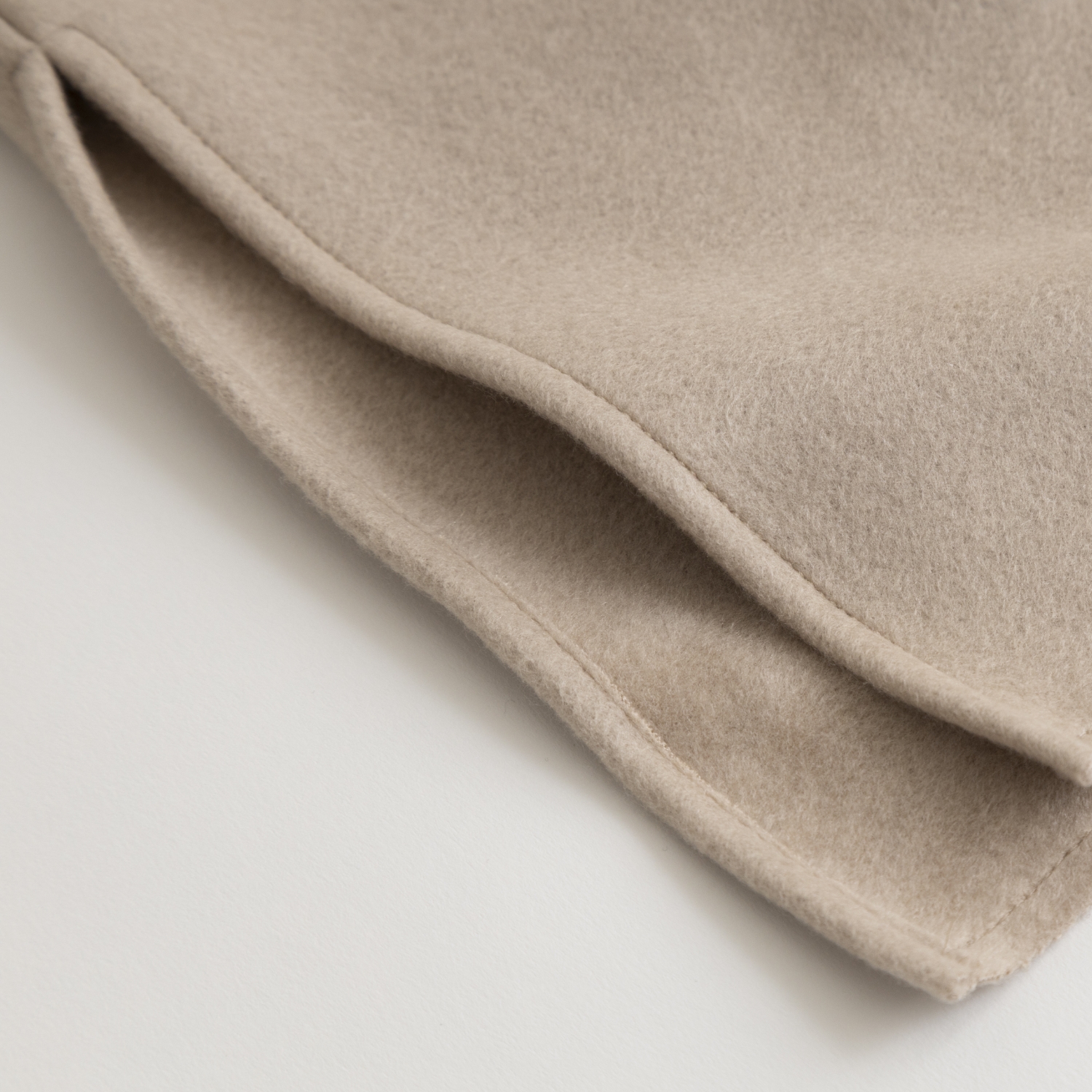 KOHARU/シルクフリース スリットスヌード -シルク100%で滑らかな肌触り