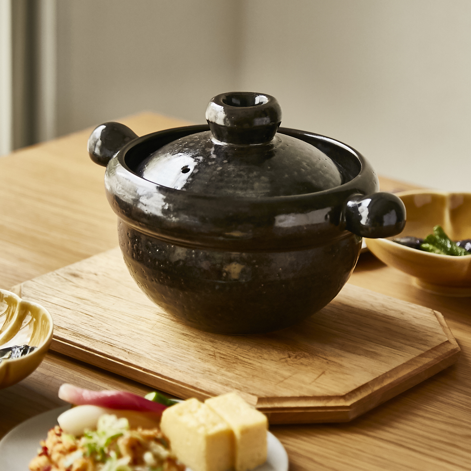 弥生陶園/丸ごはん土鍋 天目釉 4合 -火加減いらず！数分の直火+放置で