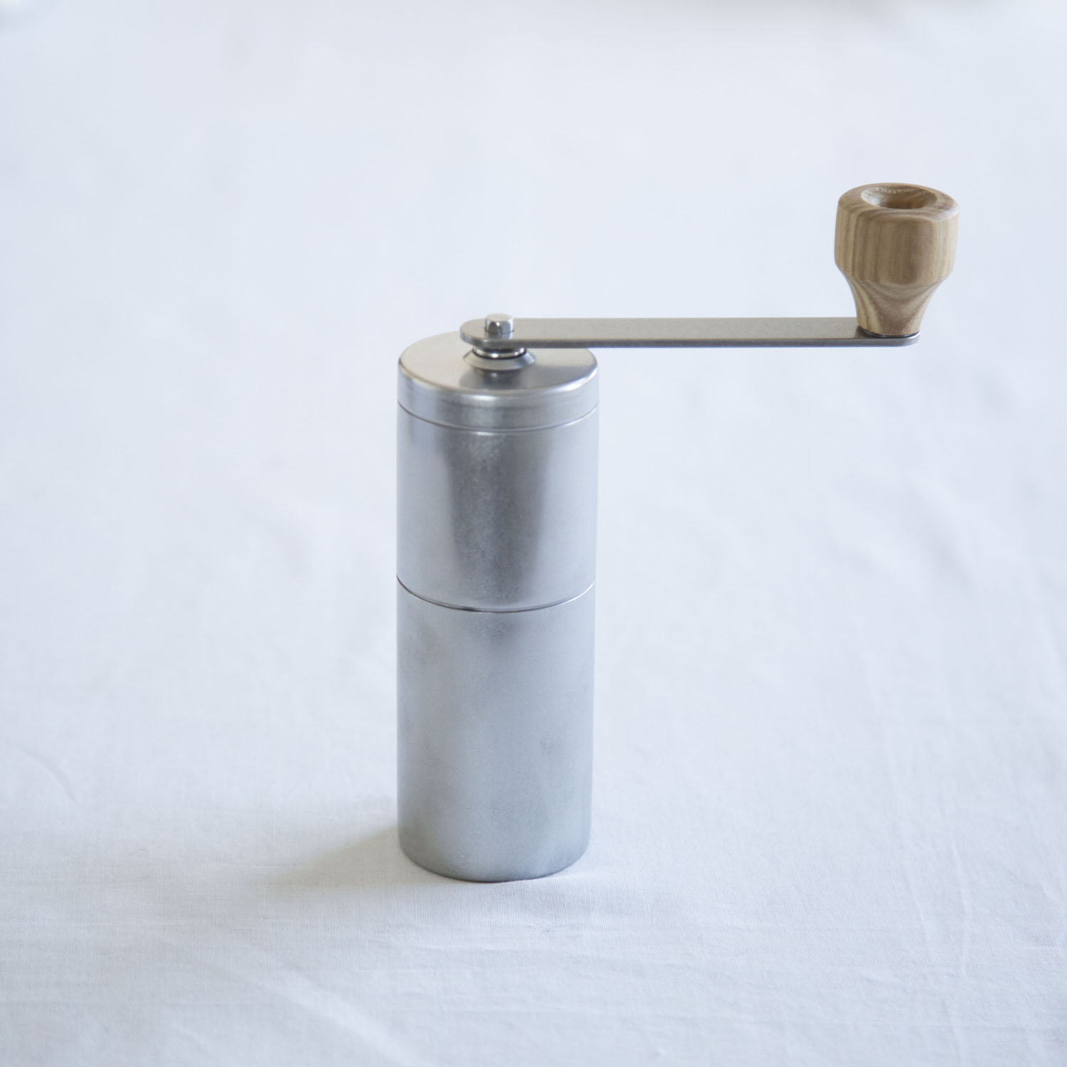 CASUAL PRODUCT/VINTAGE セラミックコーヒーミル -一人分のコーヒー豆